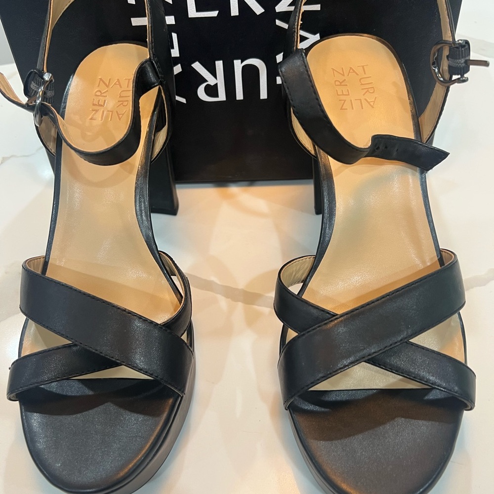 Naturalizer Black Platform Sz 12w never worn